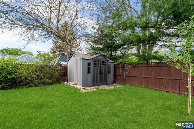 1434 Madison Place, Pompton Lakes, NJ 07442