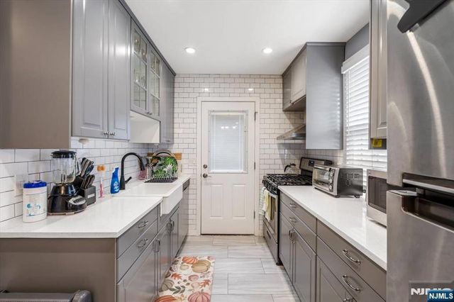 1434 Madison Place, Pompton Lakes, NJ 07442