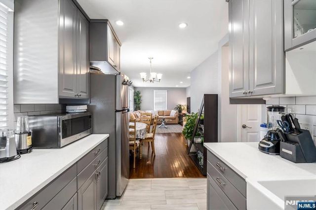 1434 Madison Place, Pompton Lakes, NJ 07442