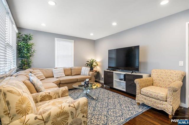 1434 Madison Place, Pompton Lakes, NJ 07442