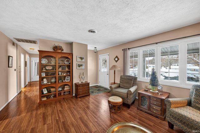 52150 Tammy Drive, Granger, IN 46530