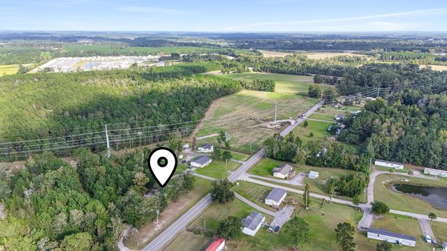 804 Dog Bluff Rd., Galivants Ferry, SC 29544