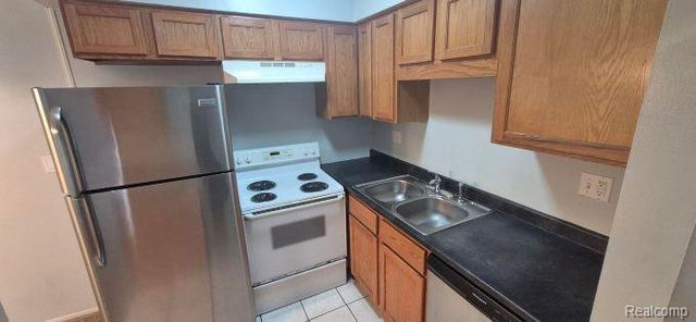 14140 Merriweather Street, Sterling Heights, MI 48312