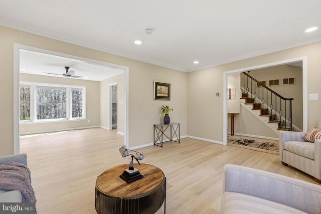 10300 CROWN POINT CT, Potomac, MD 20854