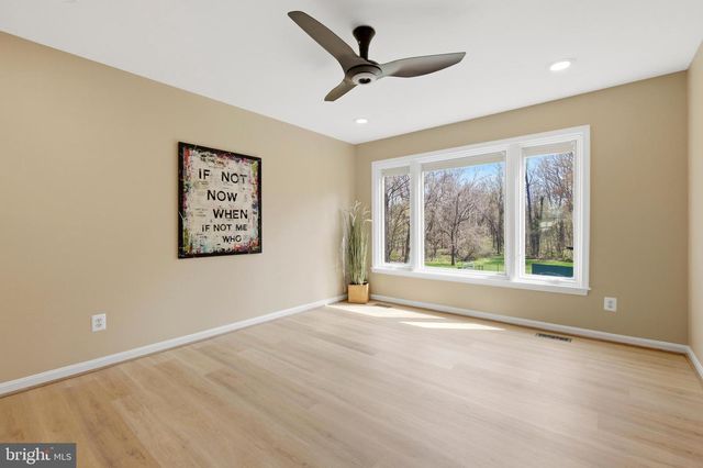 10300 CROWN POINT CT, Potomac, MD 20854