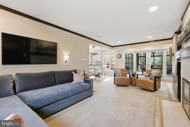 10300 CROWN POINT CT, Potomac, MD 20854