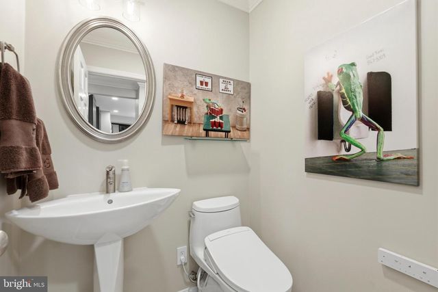 10300 CROWN POINT CT, Potomac, MD 20854