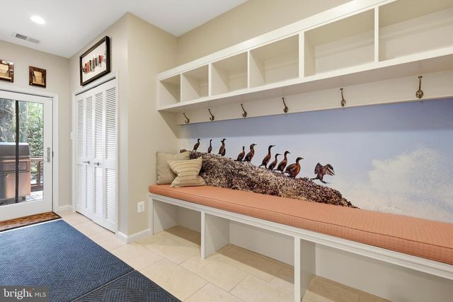 10300 CROWN POINT CT, Potomac, MD 20854