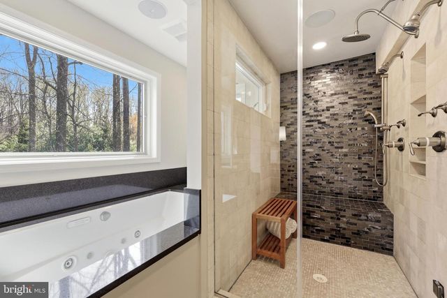 10300 CROWN POINT CT, Potomac, MD 20854