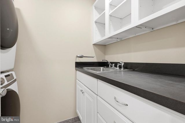 10300 CROWN POINT CT, Potomac, MD 20854