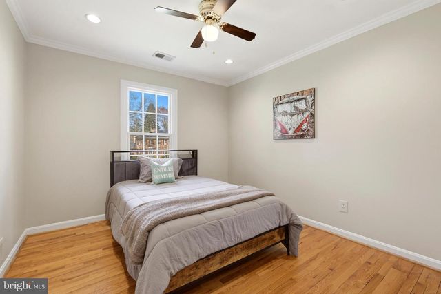 10300 CROWN POINT CT, Potomac, MD 20854