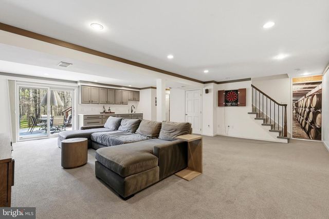 10300 CROWN POINT CT, Potomac, MD 20854