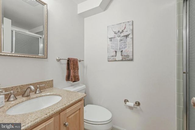 10300 CROWN POINT CT, Potomac, MD 20854