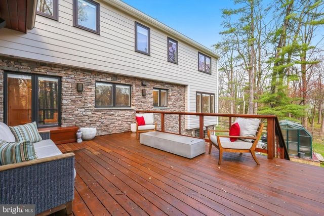 10300 CROWN POINT CT, Potomac, MD 20854