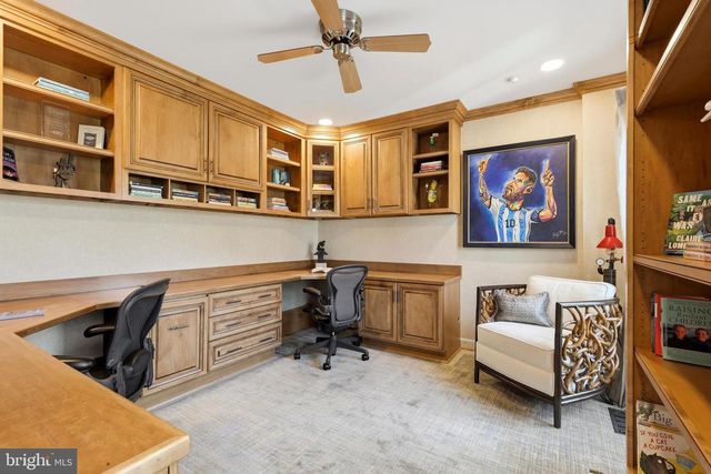 10300 CROWN POINT CT, Potomac, MD 20854