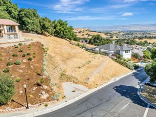 8745 Wild Iris Drive, Gilroy, CA 95020