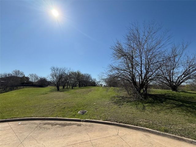 9212 Hidden Lakes Court, Grand Prairie, TX 75104