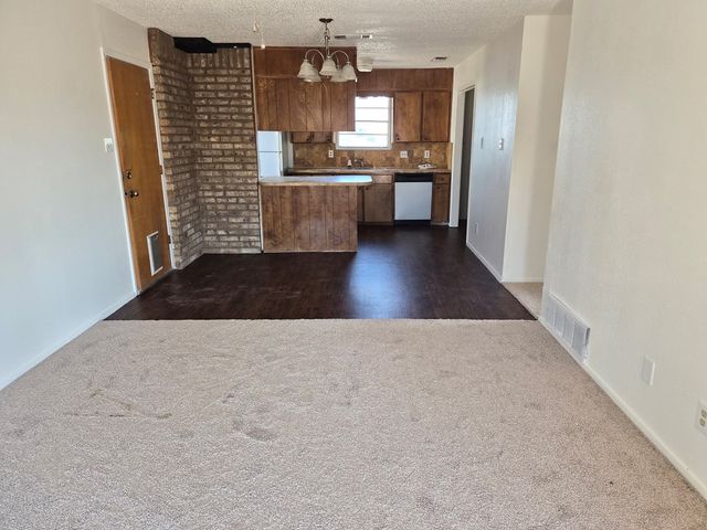 802 N Bishop St, San Angelo, TX 76901