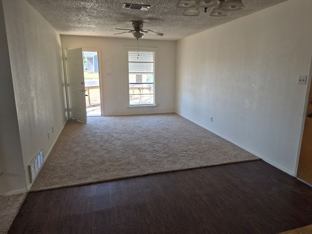 802 N Bishop St, San Angelo, TX 76901