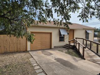 802 N Bishop St, San Angelo, TX 76901