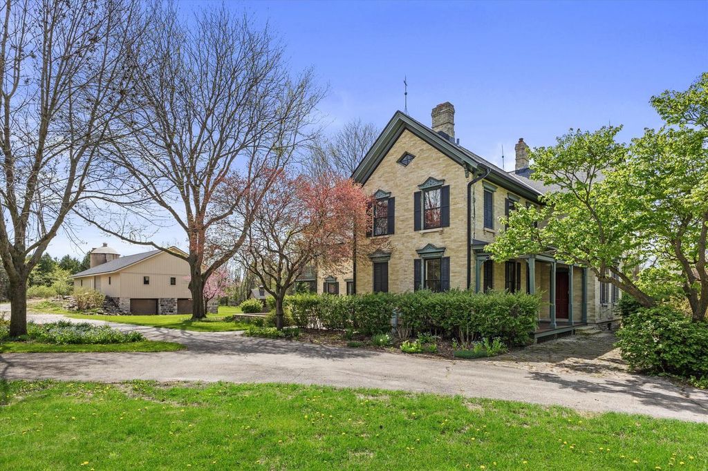 N72W13449 Good Hope ROAD, Menomonee Falls, WI 53051