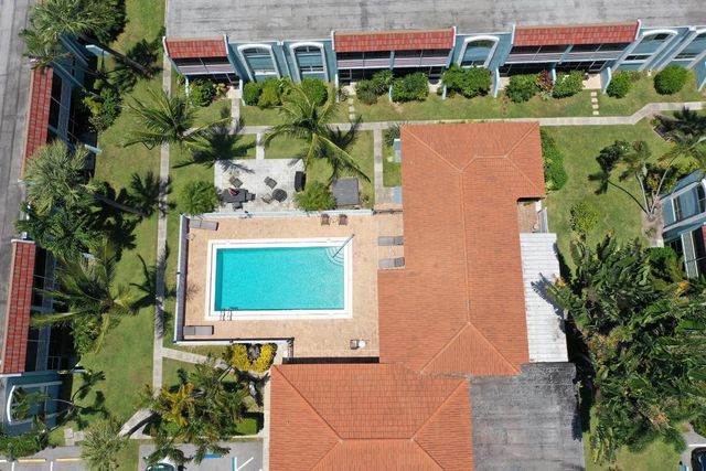 1430 S Lakeside Drive 16, Lake Worth Beach, FL 33460