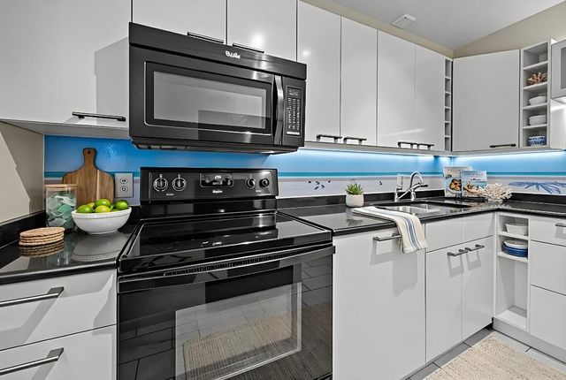 1430 S Lakeside Drive 16, Lake Worth Beach, FL 33460