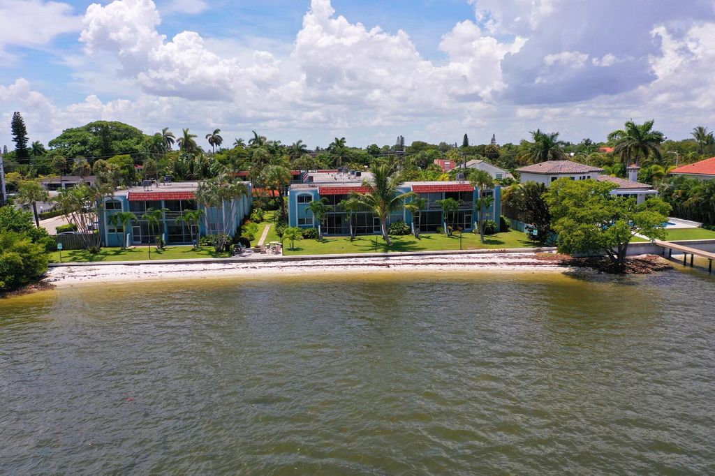 1430 S Lakeside Drive 16, Lake Worth Beach, FL 33460