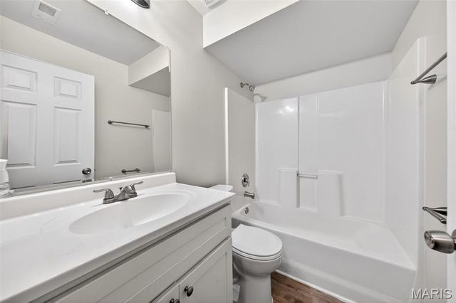 14459 Williamsburg Manor Drive, Florissant, MO 63034