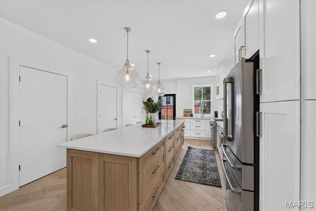 1201 Mackay Place, St Louis, MO 63104