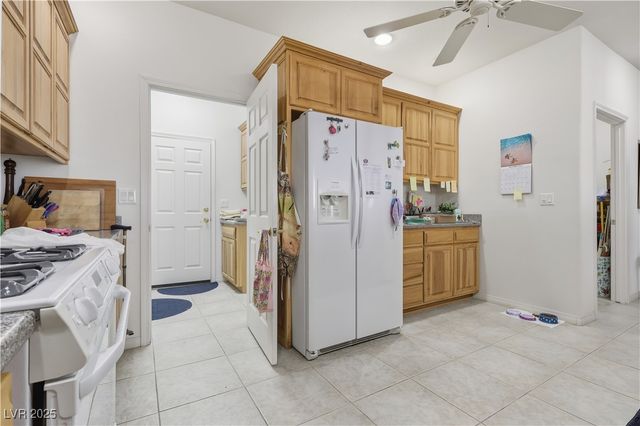 2364 Cottage Ridge Avenue, Laughlin, NV 89029