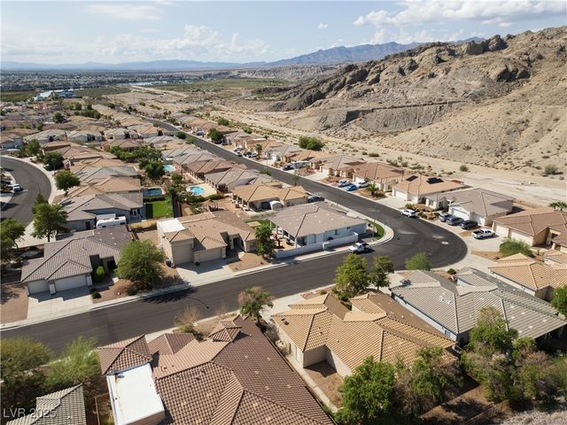 2364 Cottage Ridge Avenue, Laughlin, NV 89029