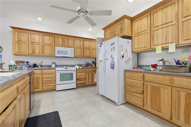 2364 Cottage Ridge Avenue, Laughlin, NV 89029