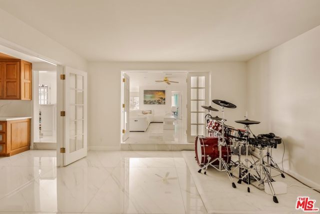 5703 Parkmor Road, Calabasas, CA 91302