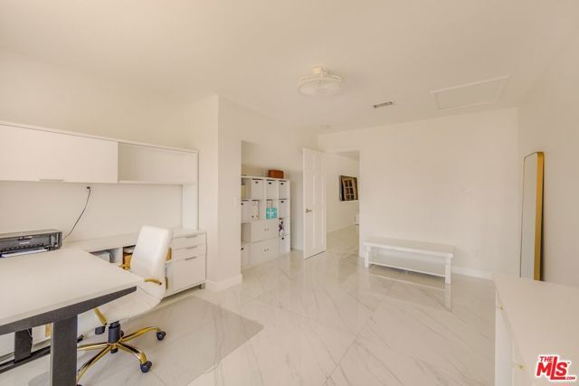 5703 Parkmor Road, Calabasas, CA 91302