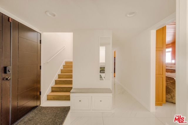 5703 Parkmor Road, Calabasas, CA 91302