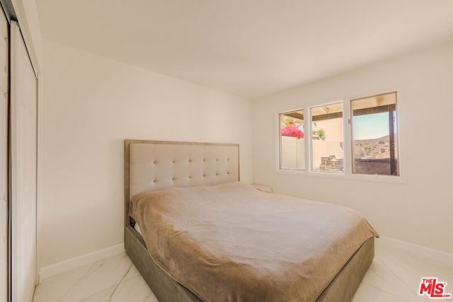 5703 Parkmor Road, Calabasas, CA 91302