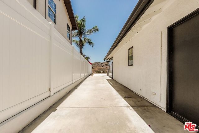 5703 Parkmor Road, Calabasas, CA 91302