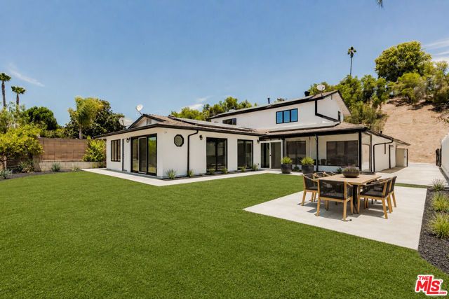 5703 Parkmor Road, Calabasas, CA 91302