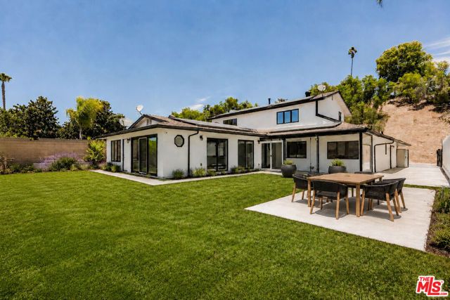 5703 Parkmor Road, Calabasas, CA 91302