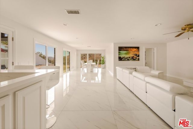 5703 Parkmor Road, Calabasas, CA 91302