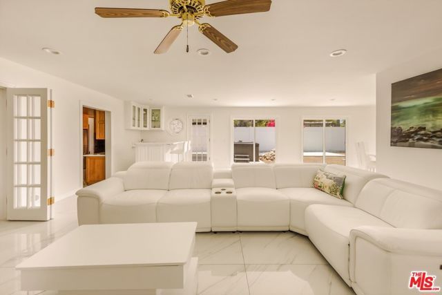 5703 Parkmor Road, Calabasas, CA 91302