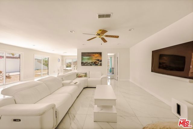 5703 Parkmor Road, Calabasas, CA 91302
