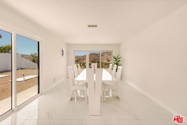 5703 Parkmor Road, Calabasas, CA 91302