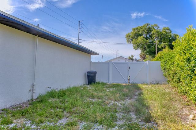 1301 WOODBINE STREET, Clearwater, FL 33755