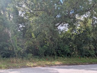 900 E 14th Street, Panama City, FL 32401