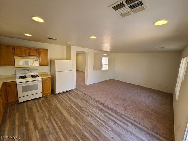 5560 Walcott Drive, Las Vegas, NV 89118