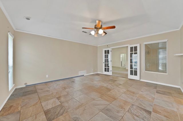 1122 Chimneyrock Trail, Garland, TX 75043