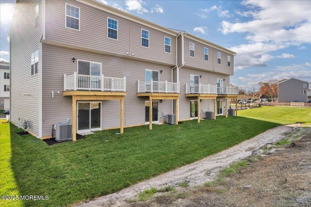 220 Sandy Ridge Road, Sicklerville, NJ 08081