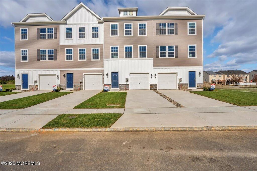 220 Sandy Ridge Road, Sicklerville, NJ 08081